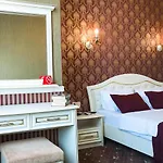 Hotel Arcadiasky *